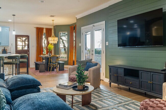 Building Photo - 13420 Trail Driver St