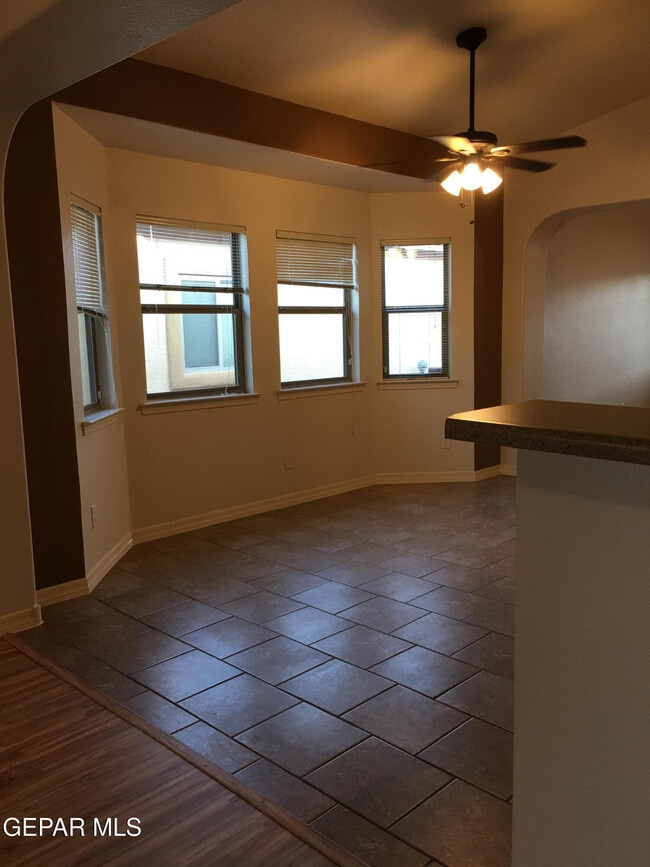 Building Photo - 14345 Apache Point Dr