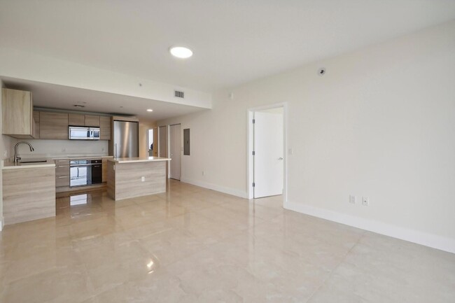 Building Photo - 16385 Biscayne Blvd
