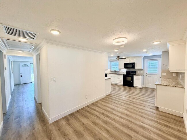 Building Photo - 3295 Adrian Ave