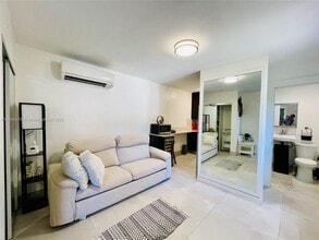 Building Photo - 38 NW 52nd St