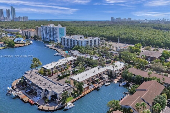 Building Photo - 16478 NE 27th Pl