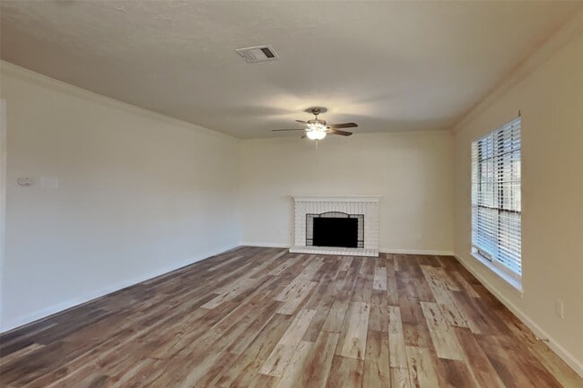 Building Photo - 8335 Sparkling Springs Dr