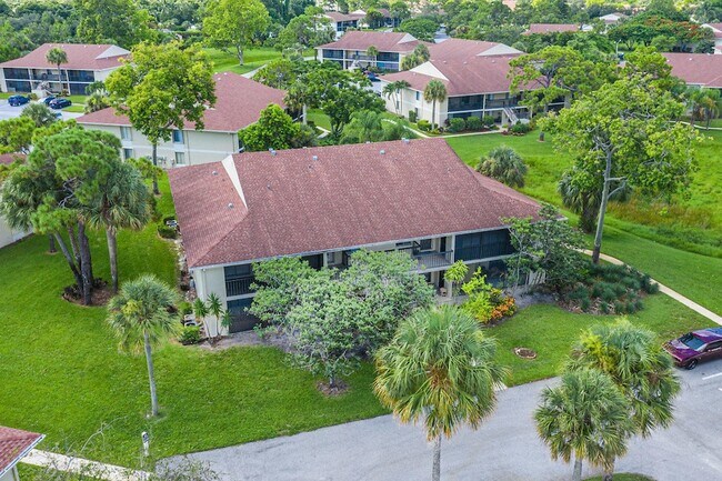 Building Photo - 6559 Chasewood Dr