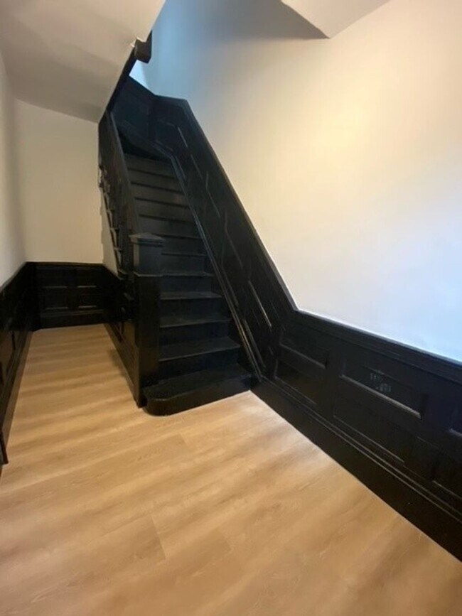 Primary Photo - Cambridge St 4 Bed