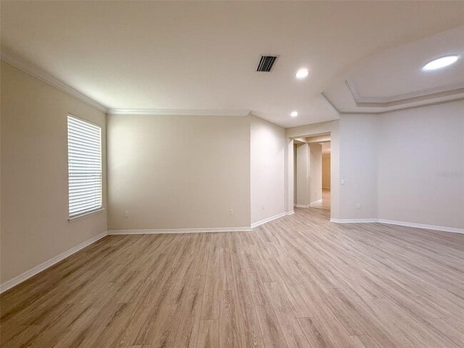 Building Photo - 12947 Runswick Ave