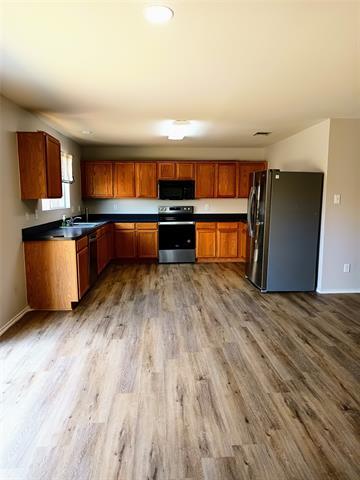 Building Photo - 4901 Thorn Hollow Dr