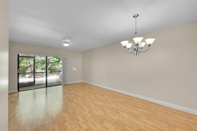 Building Photo - 2518 NW 89th Dr