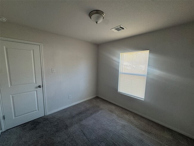 Building Photo - 15724 Del Norte Dr