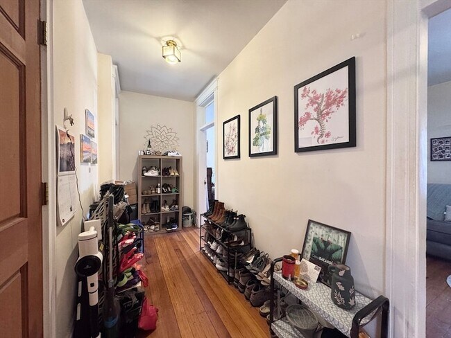Building Photo - 260 Aspinwall Ave