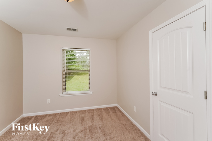 Building Photo - 150 Briar Ridge Ln