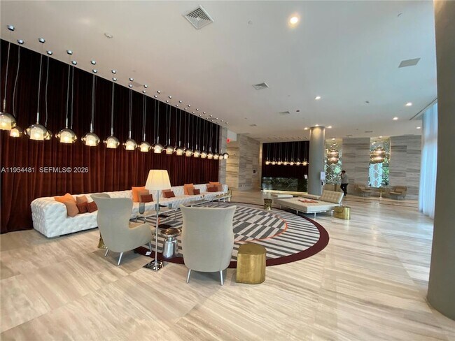 Building Photo - 2000 Metropica Wy