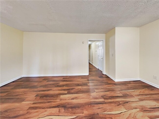 Building Photo - 5280 Ridge Forest Dr