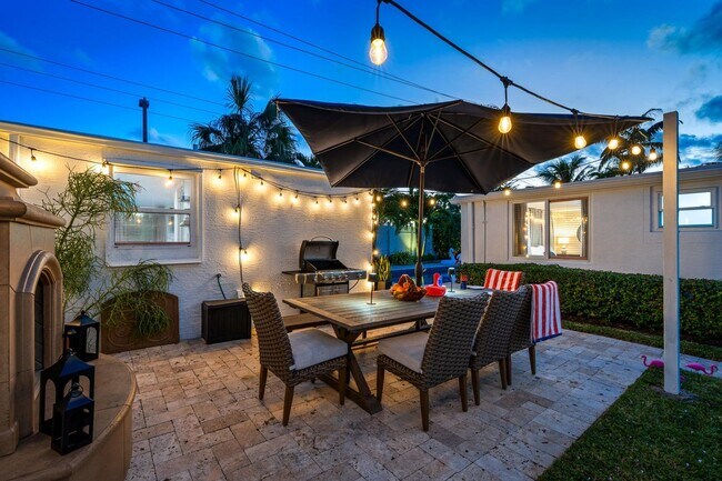 Building Photo - 214 Seacrest Ln