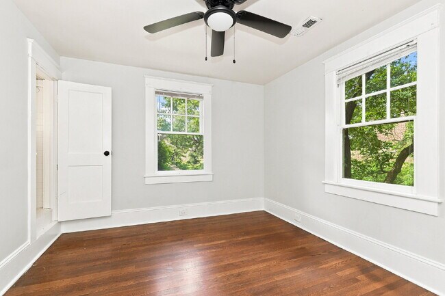 Building Photo - 1606 Walker Ave