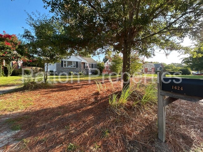 Building Photo - West Columbia Home Available 03-20-26