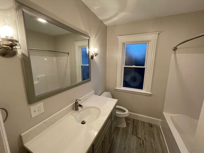 Building Photo - 94 Mellen St
