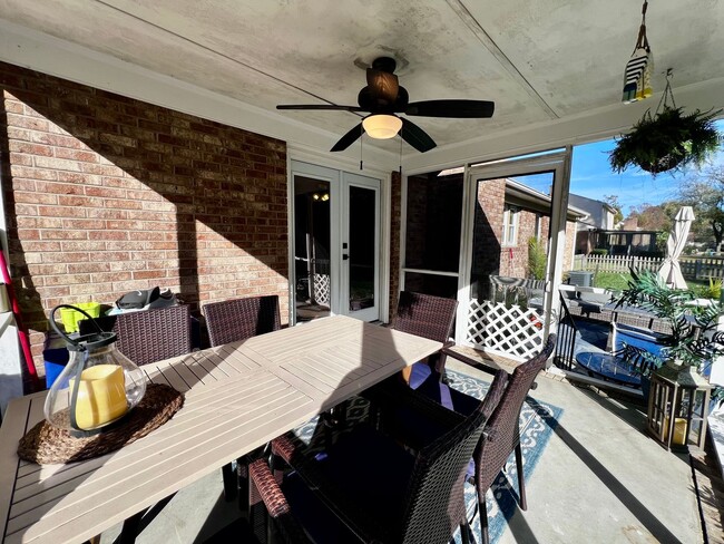 Building Photo - Beautiful All-Brick Ranch in the Heart of Kings Grant!