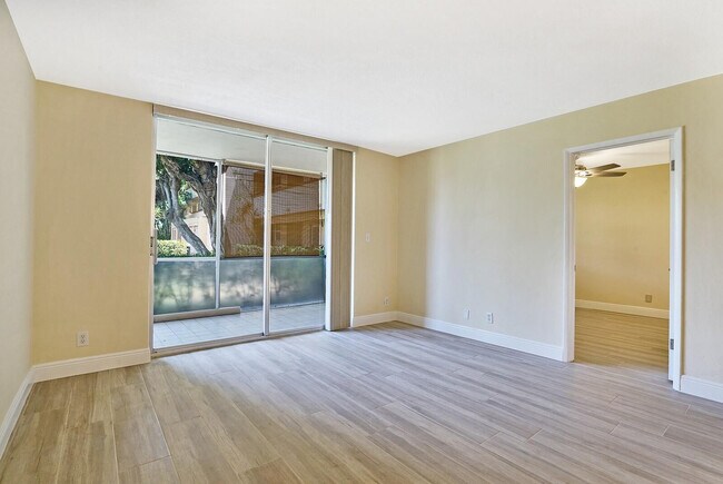 Building Photo - 4500 N Federal Hwy