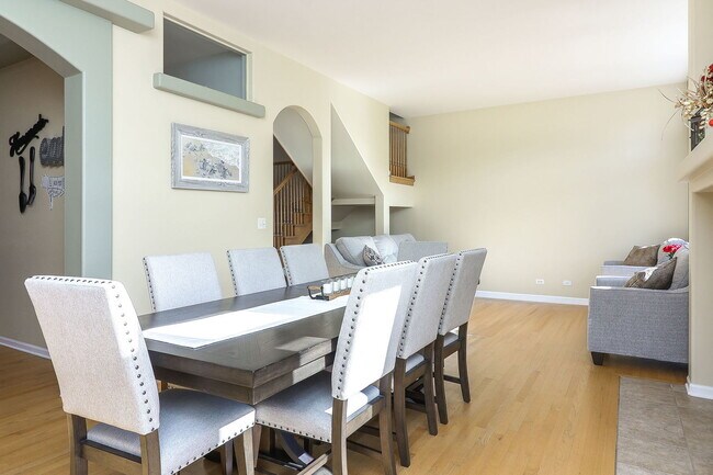 Building Photo - 961 W Spencer Ct