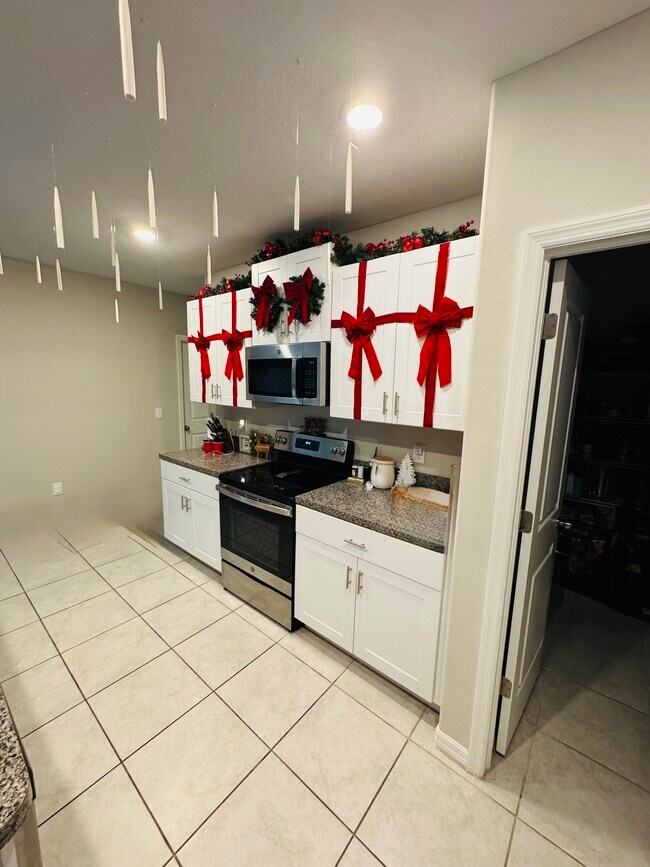 Building Photo - 7335 Canterbury Bells Ct