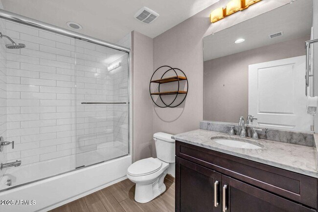 Building Photo - 4803 N Woodmere Fairway