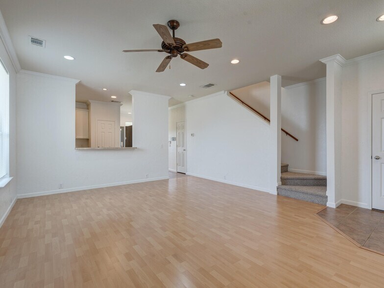 High Ceilings - 10528 Astor Dr