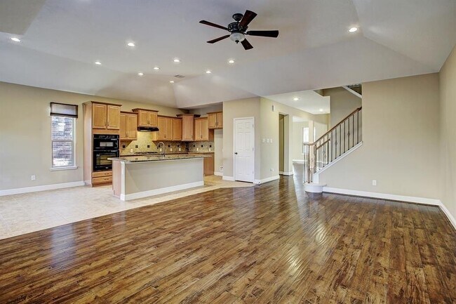 Building Photo - 11022 Avery Oaks Ln