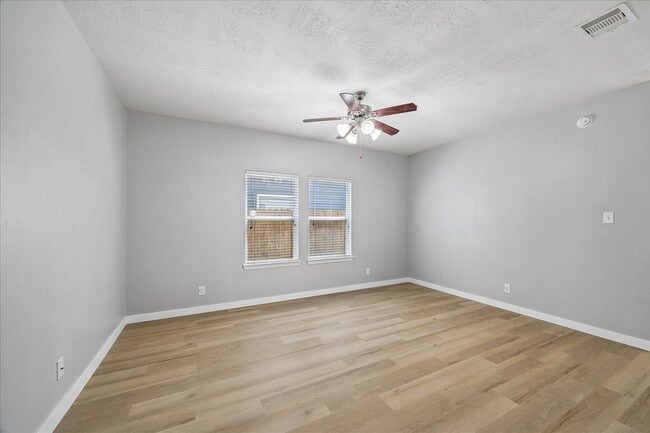 Building Photo - 17307 Hannah Oaks Ln