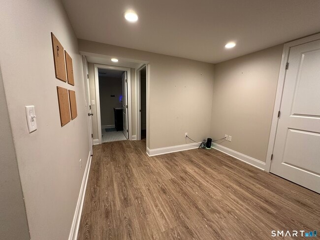 Building Photo - 2 Hurd St