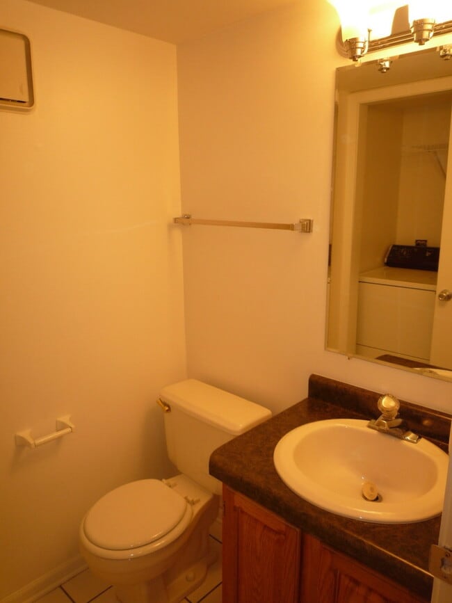 Building Photo - 3527 Frontenac Ct