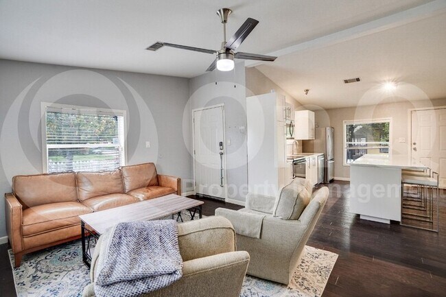 Building Photo - 5712 Hudson St