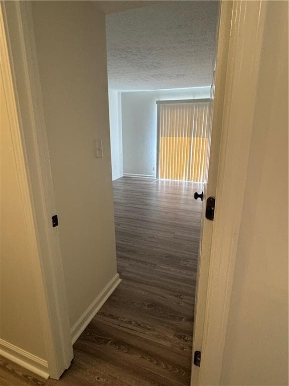 Building Photo - 728 Hanover Ln SE