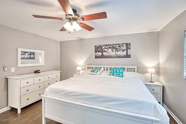 Building Photo - 4459 Flamingo Dr