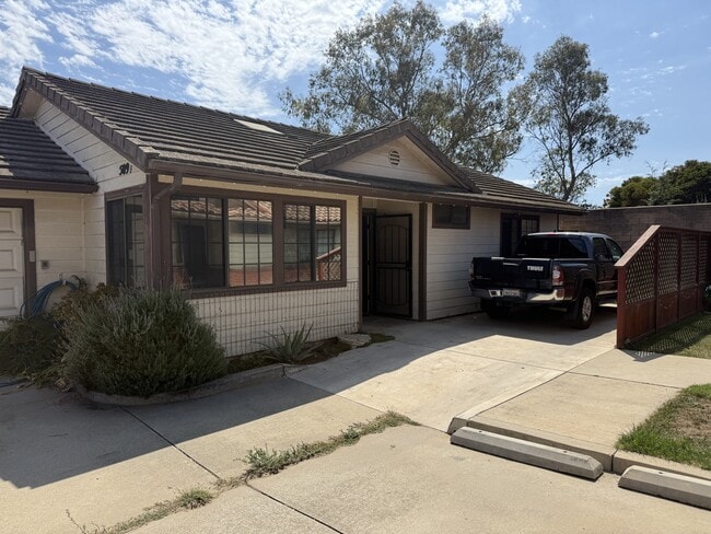 Primary Photo - 509 B St