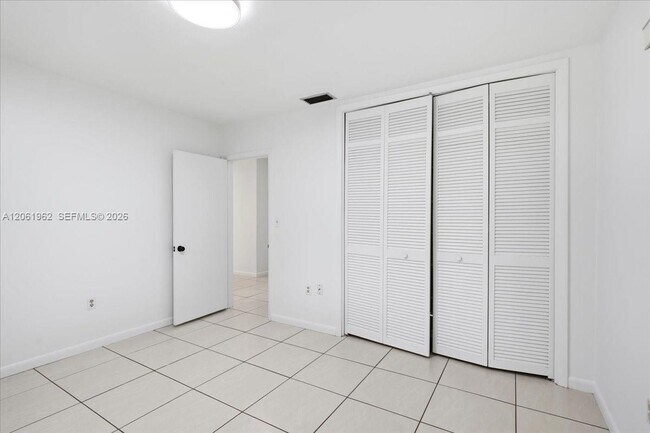 Building Photo - 12365 SW 60th Ct