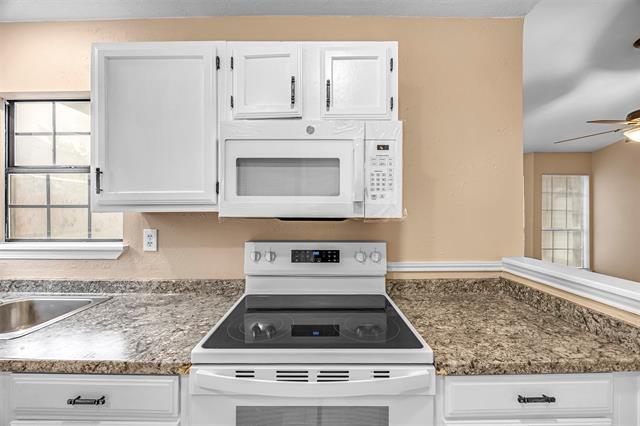 Building Photo - 2509 Sunflower Dr