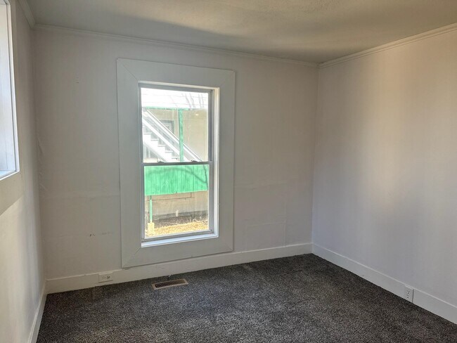 Building Photo - 97 Franklin St