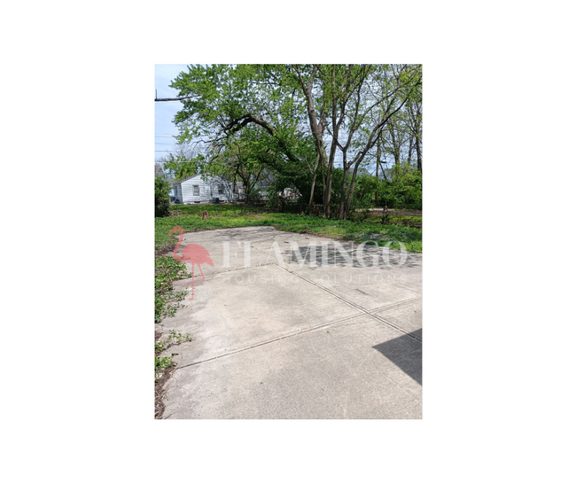 Building Photo - 3005 Edison St