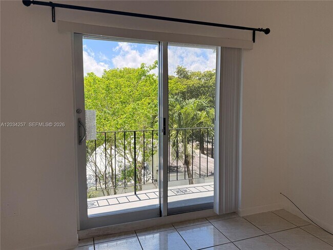Building Photo - 1860 SW 22nd St