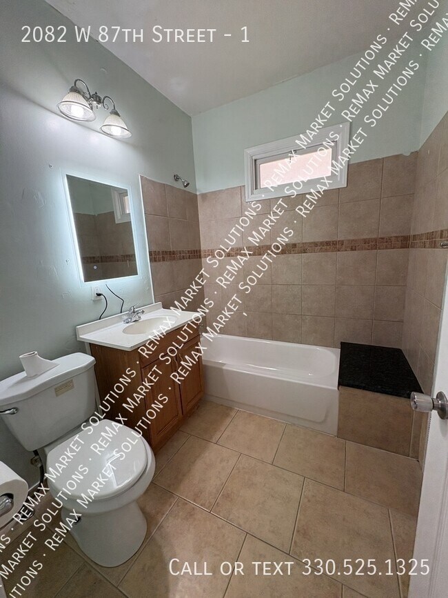 Building Photo - 2082 W 87th St