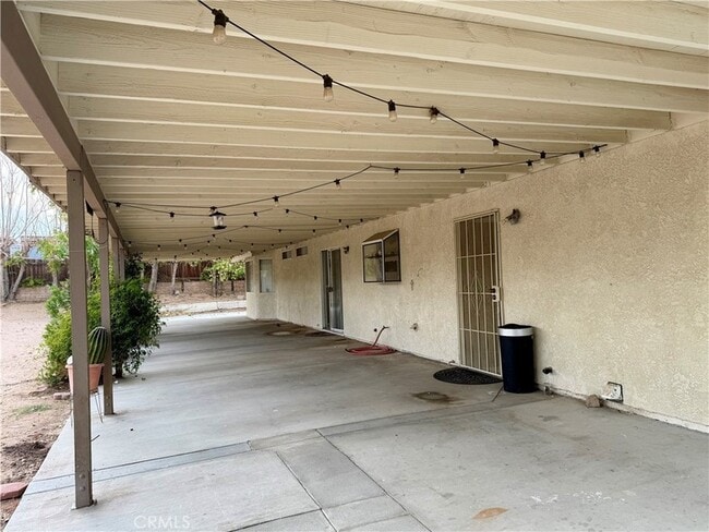 Building Photo - 18693 Albany St