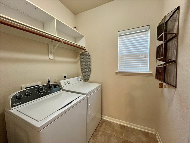 Building Photo - 7419 Pony Creek