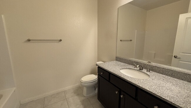 Building Photo - One Story 6-bedroom Home with Attached Casita