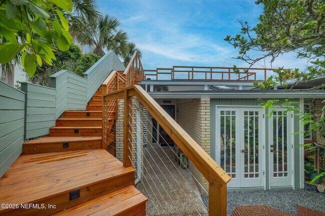 Building Photo - 2337 Seminole Rd