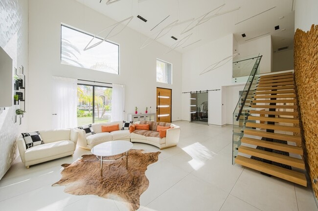 Building Photo - 25879 Chalmers Pl