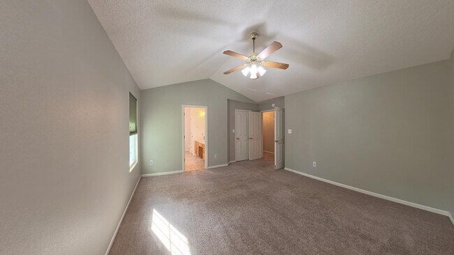 Building Photo - 1125 Butternut Ln