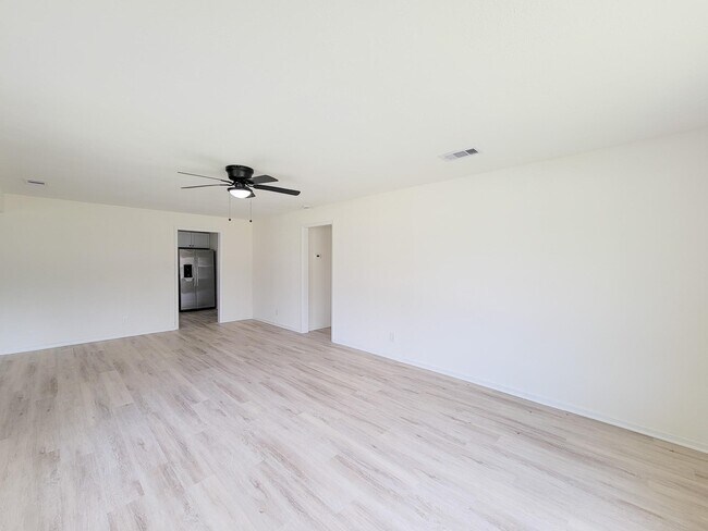 Building Photo - 301 Cypress St