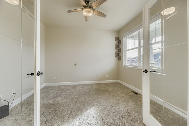 Building Photo - 18281 Grosbeak Pl