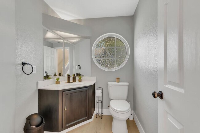 Building Photo - 8004 Caymus Dr